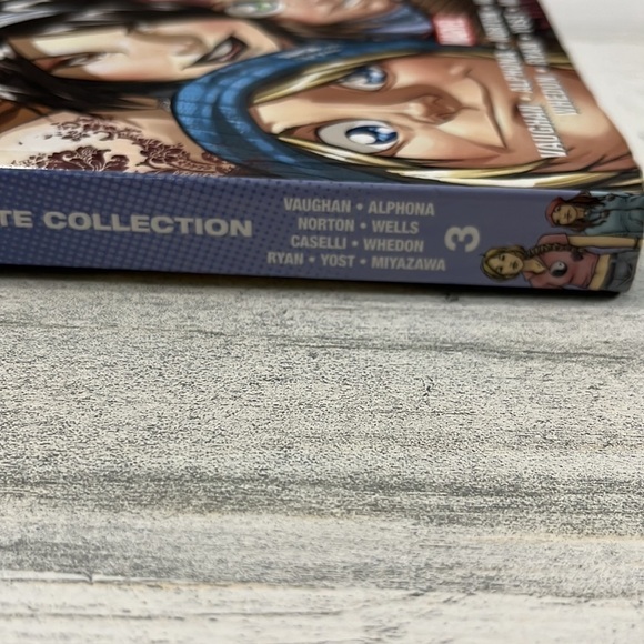 Marvel Runaways The Complete Collection Volume Three Book - Picture 5 of 5